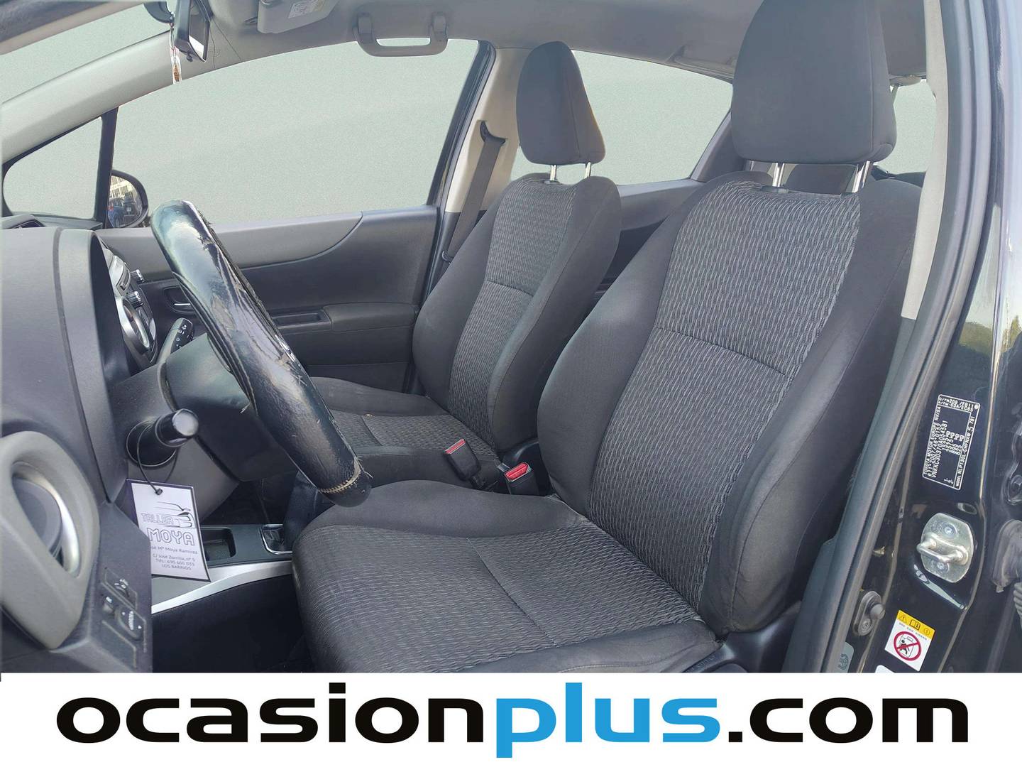 Foto asientos delanteros Toyota Yaris Toyota Yaris 90D Active (90 CV)