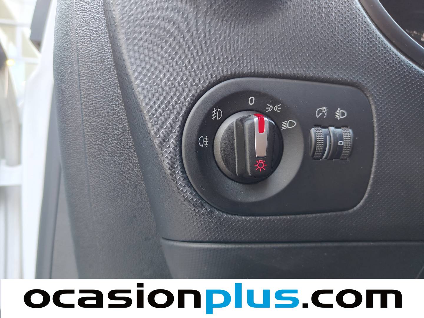Equipamiento del Seat León Seat León 1.2 TSI Reference Copa (105 CV)