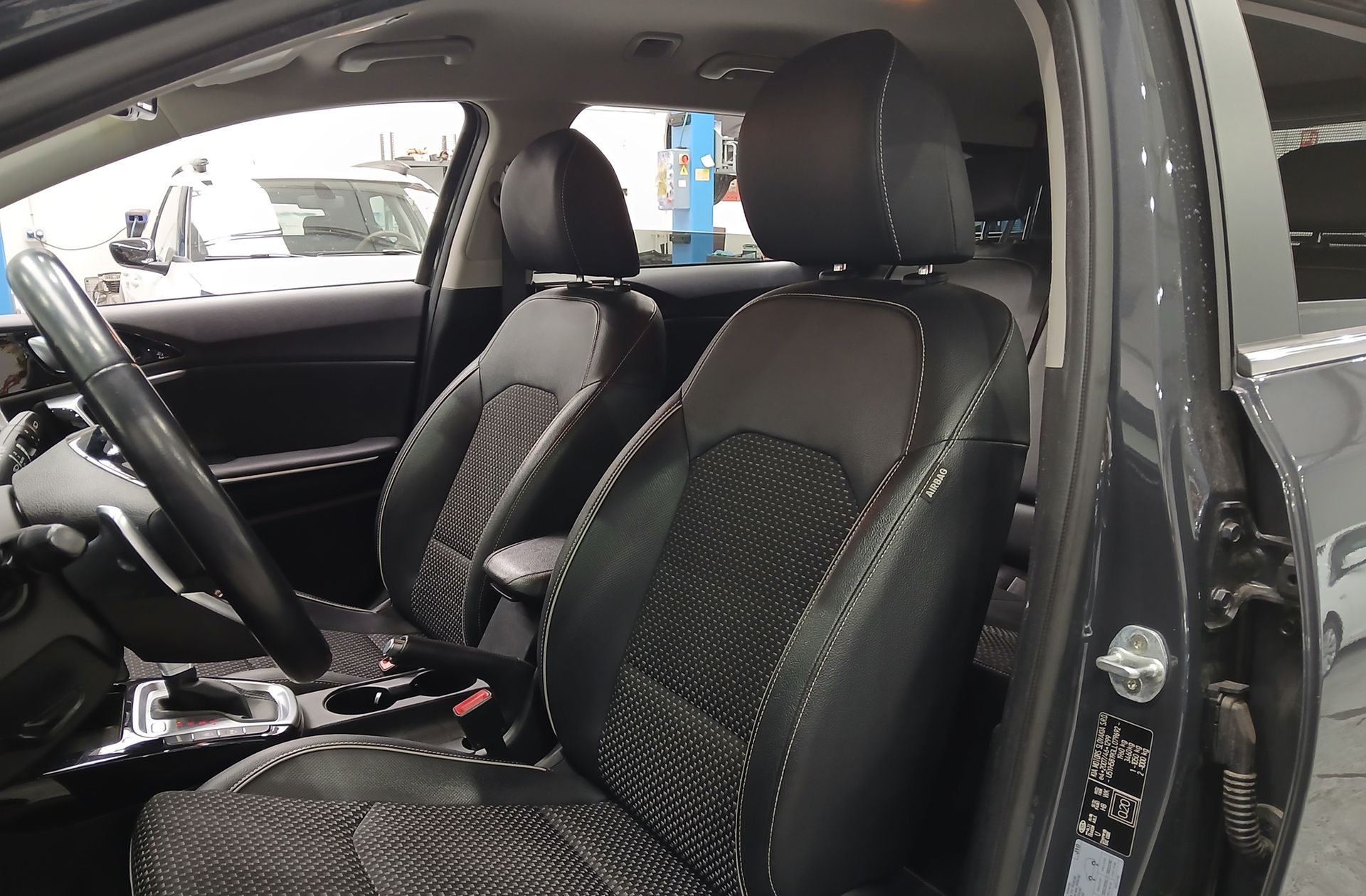 Kia Ceed Tourer 1.6 MHEV Tech DCT - foto 10
