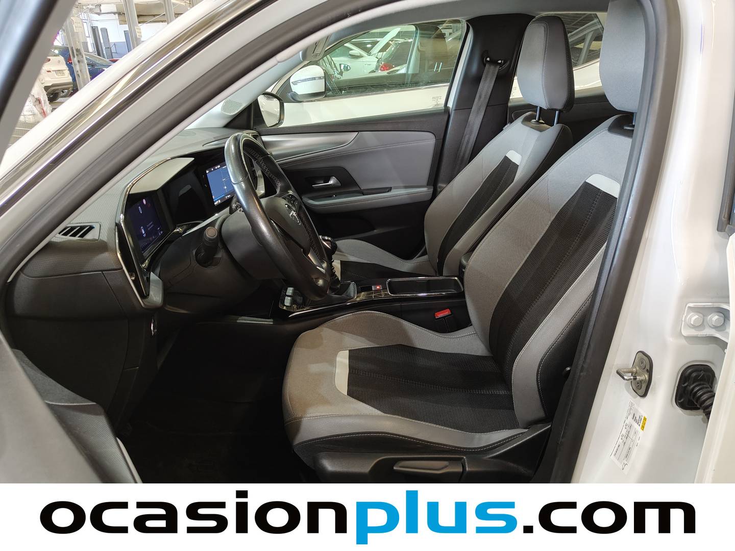 Foto asientos delanteros Opel Mokka Opel Mokka 1.2 T Business Elegance (130 CV)