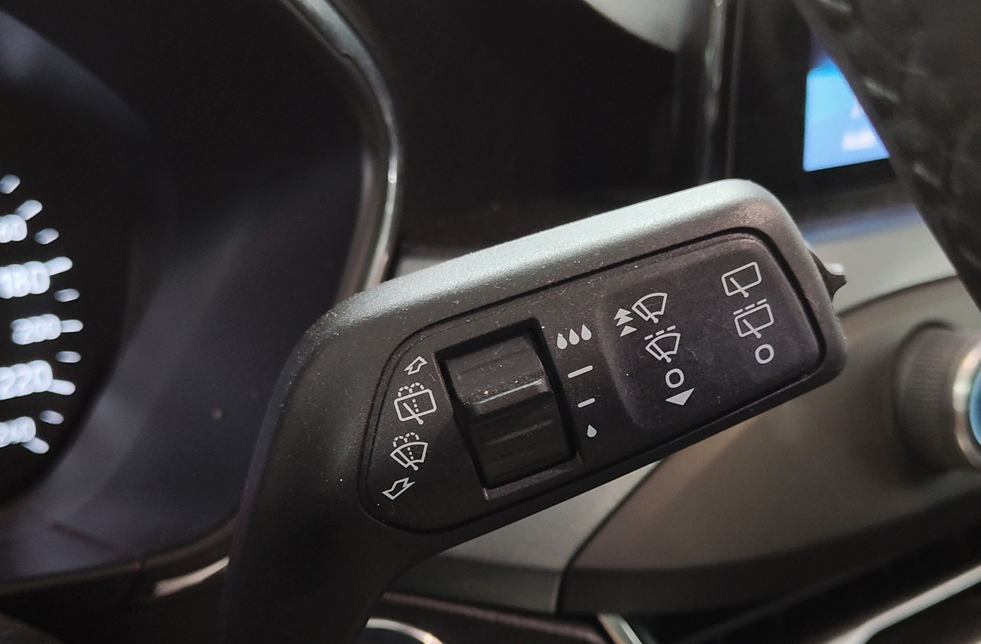 Ford Focus 2.0 EcoBlue Active - foto 30