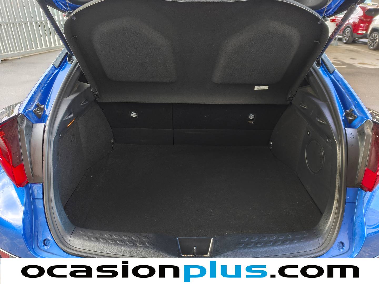 Fotos maletero Toyota C-HR Toyota C-HR 180H GR Sport (184 CV)