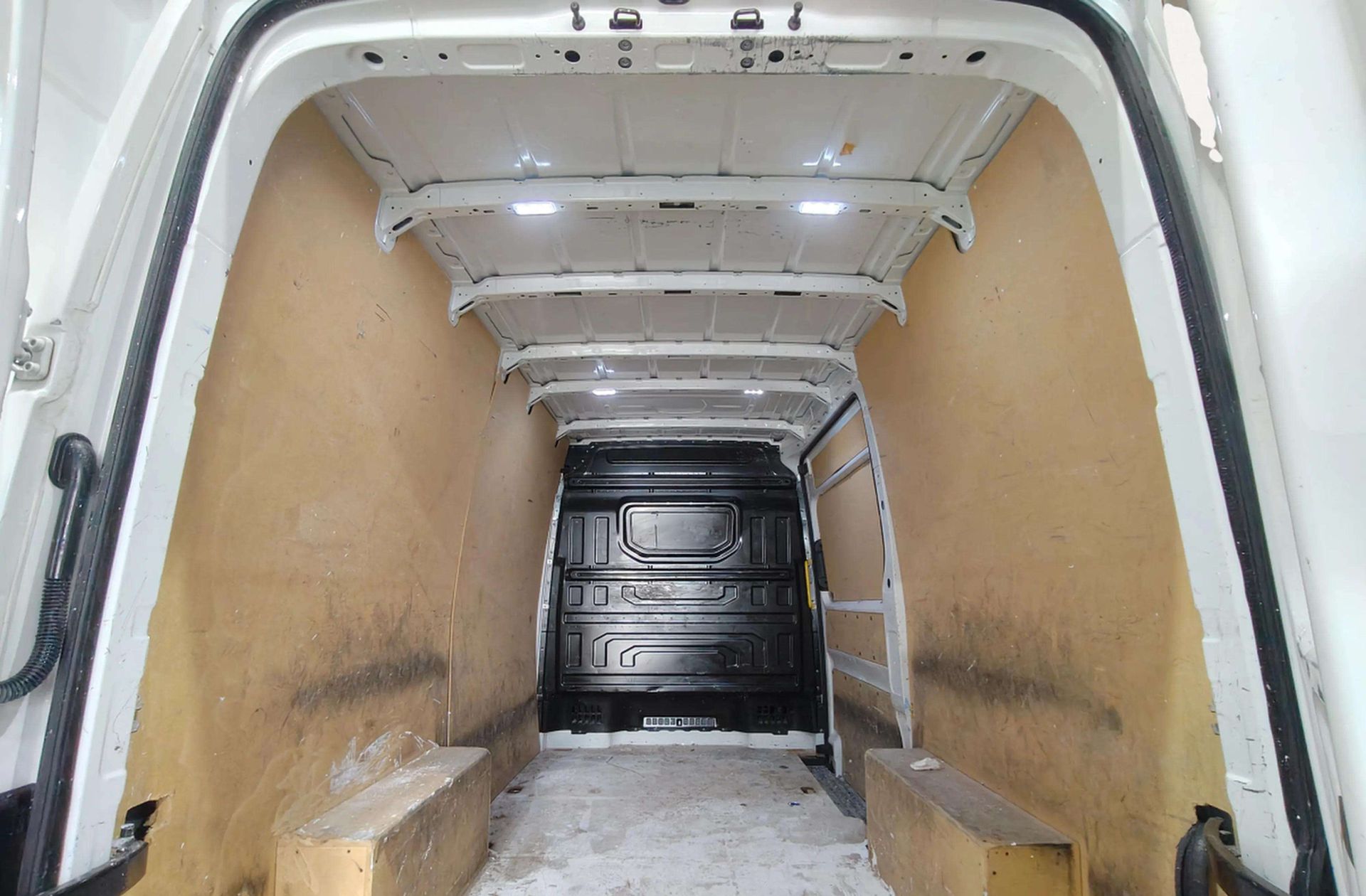 Volkswagen Crafter Furgon Batalla Media TN 2.0 TDI 3.500 - foto 13