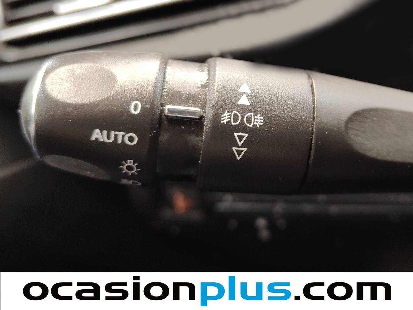 Equipamiento del Peugeot 308 Peugeot 308 BlueHDi 100 S&S Active (100 CV)