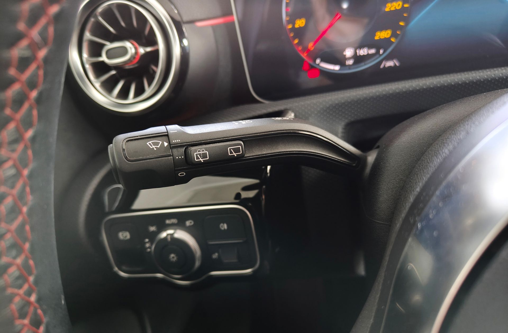 Mercedes-Benz Clase A 220 Pack AMG - foto 33