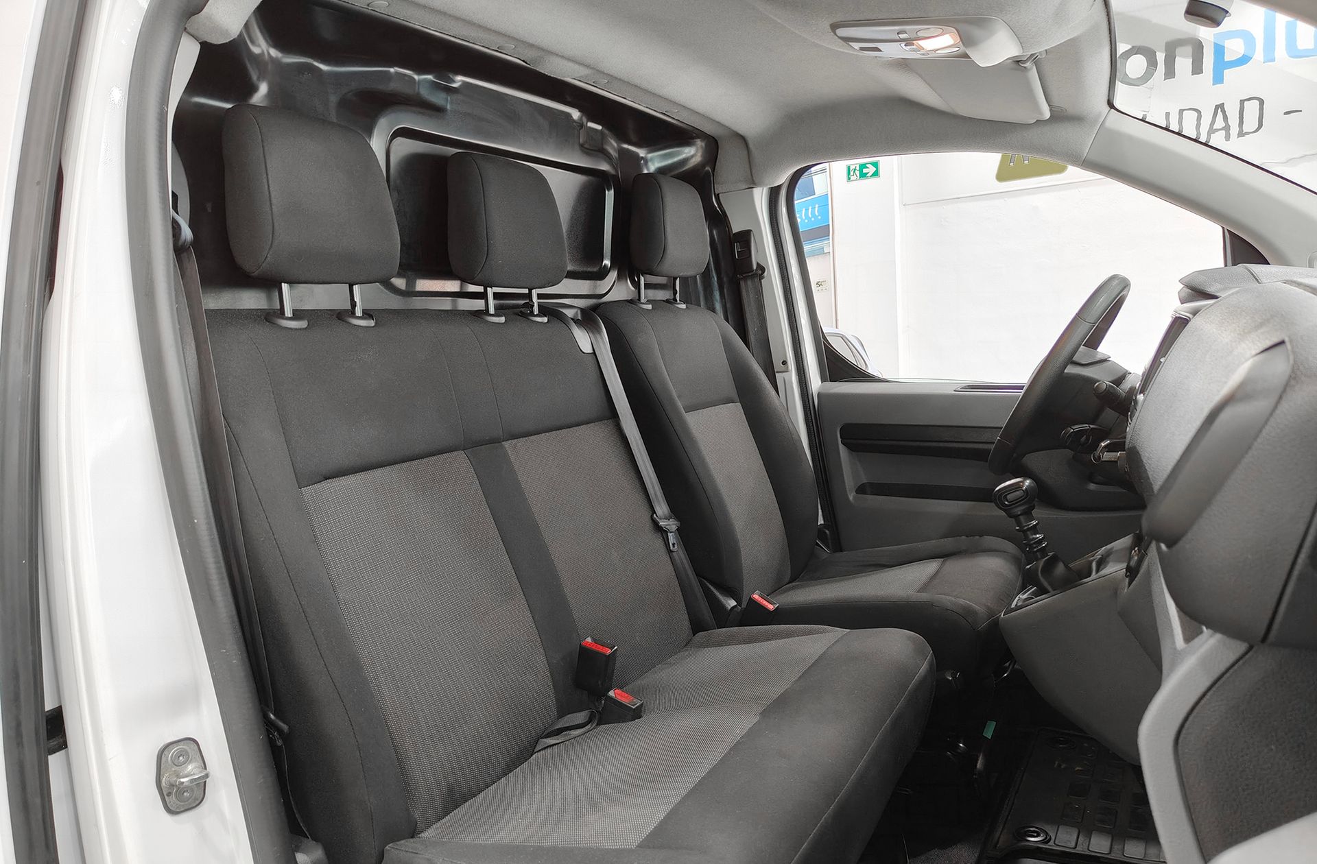 Peugeot Expert Furgon BlueHDi 120 Pro Standard - foto 14