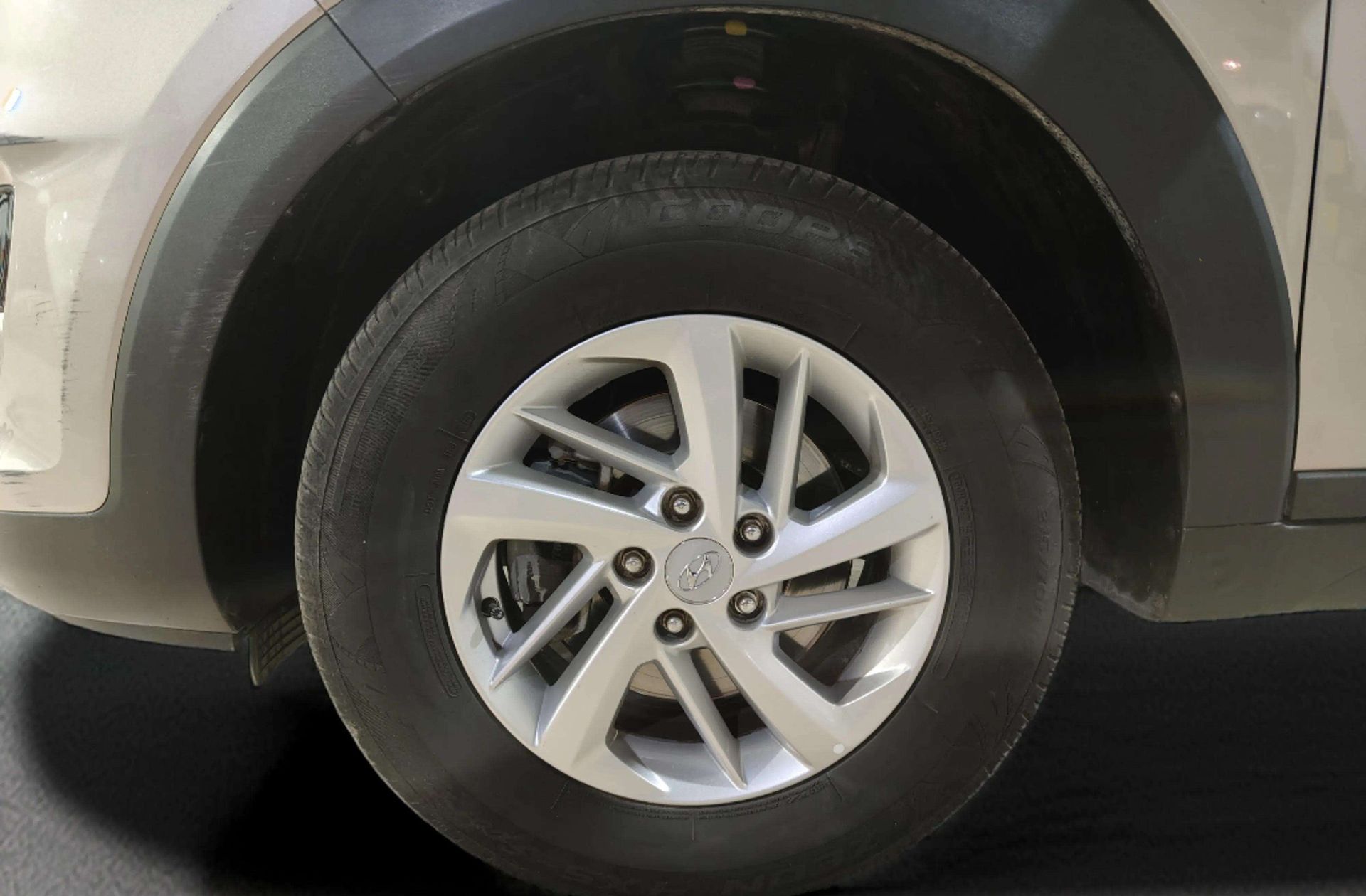 Hyundai Tucson 1.6 GDI BlueDrive Essence 4x2 - foto 33