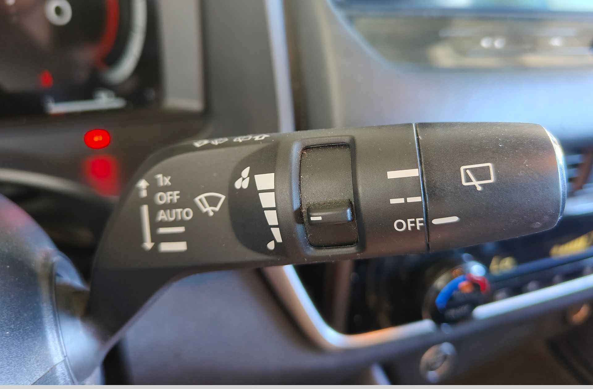 Nissan Qashqai DIG-T 140 N-Connecta - foto 31