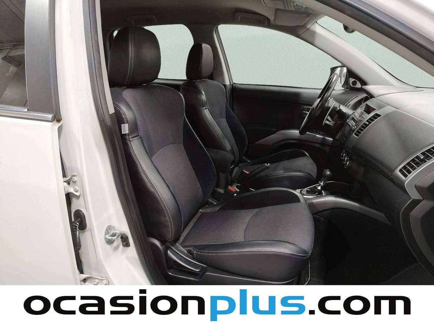 Foto Mitsubishi Outlander Mitsubishi Outlander 2.2 DI-D TC-SST Motion (156 CV) 7 Plazas