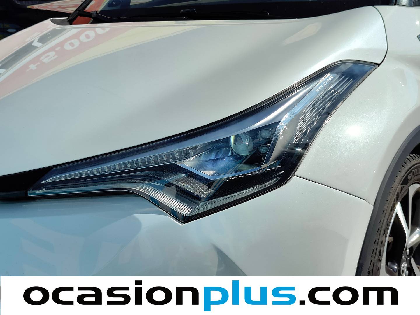 Equipamiento del Toyota C-HR Toyota C-HR 1.8 125H Advance  (122 CV)