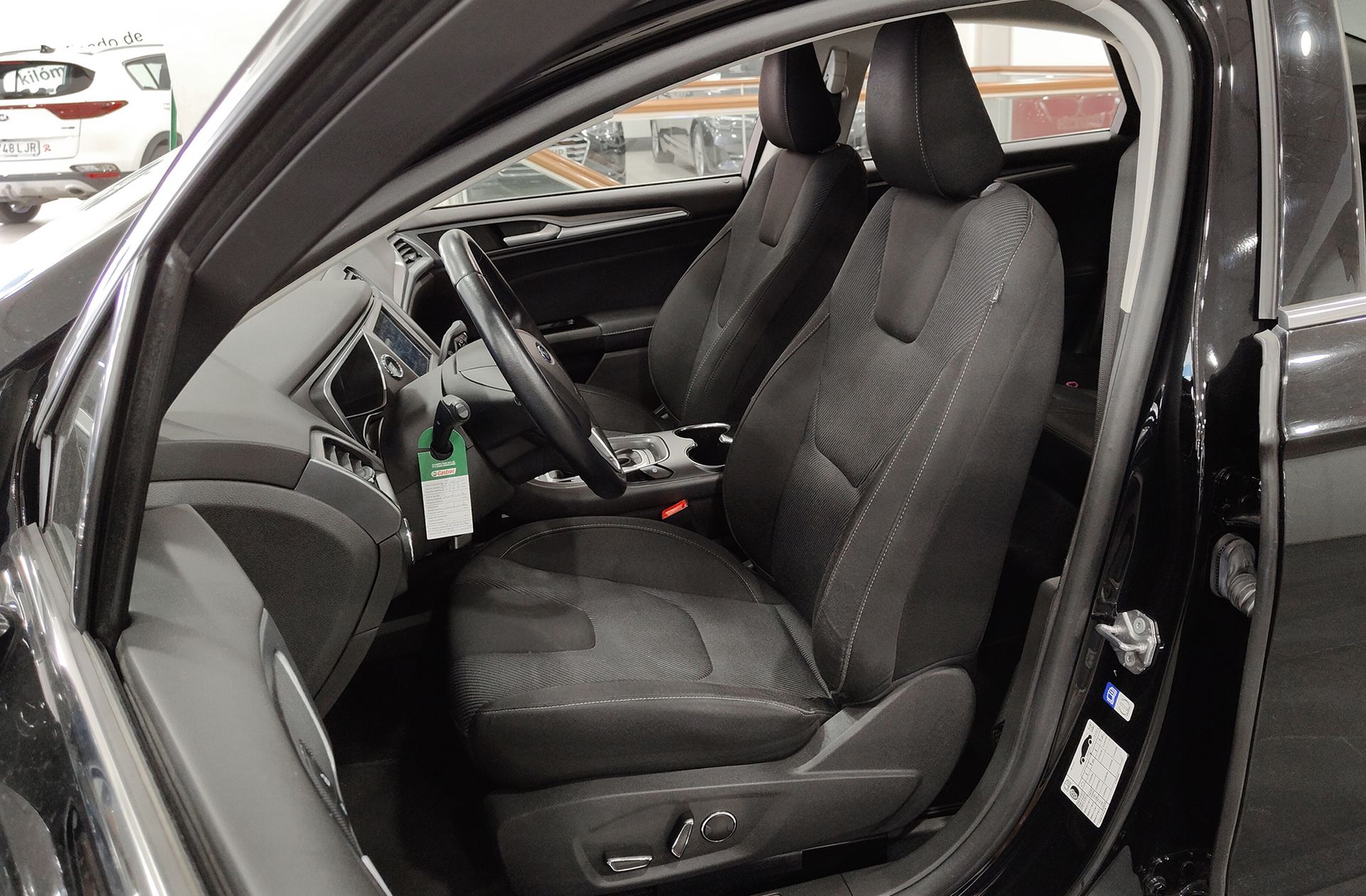 Ford Mondeo 2.0 Híbrido HEV Sedan Titanium - foto 11