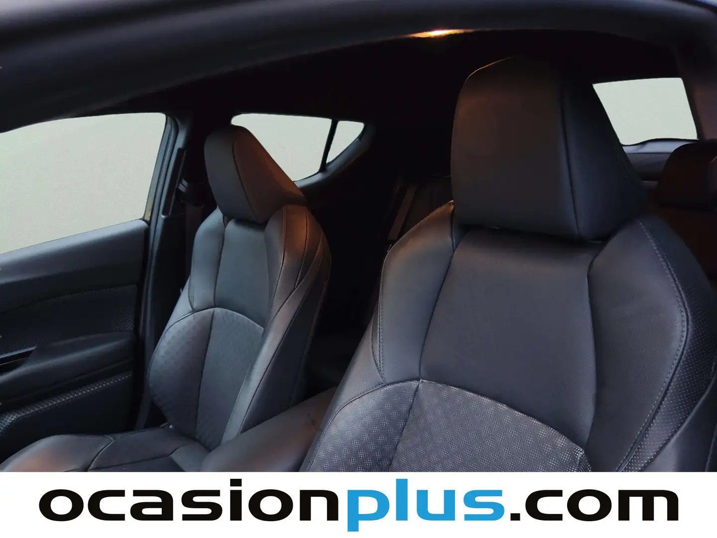 Foto Toyota C-HR Toyota C-HR 180H Advance (184 CV)