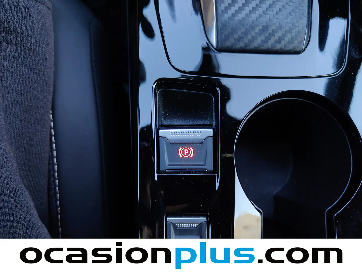 Foto Peugeot 2008 Peugeot 2008 Allure Hybrid eDCS6  (136 CV)