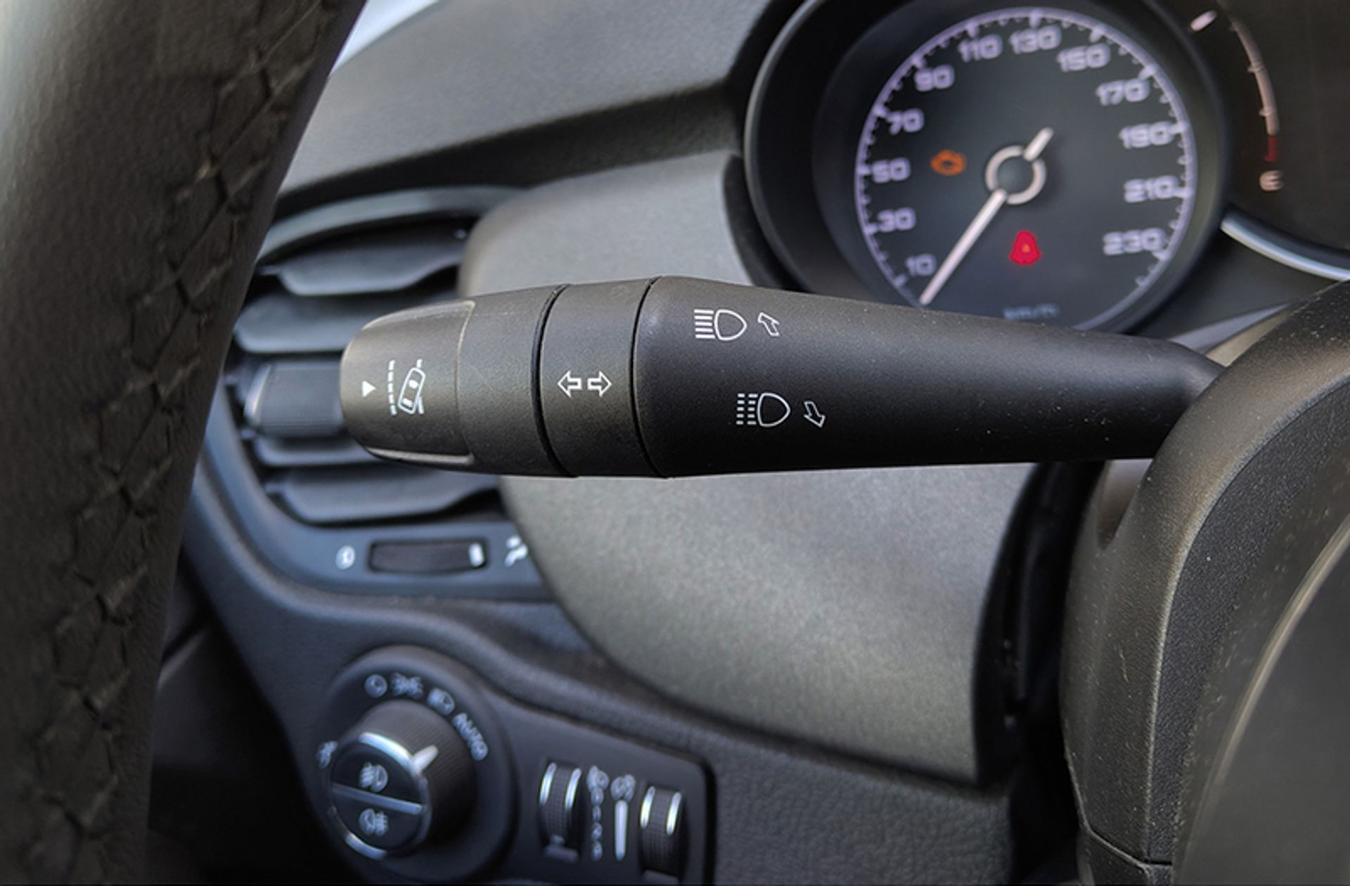 Fiat 500X 1.3 Firefly Cross T4 DCT - foto 23
