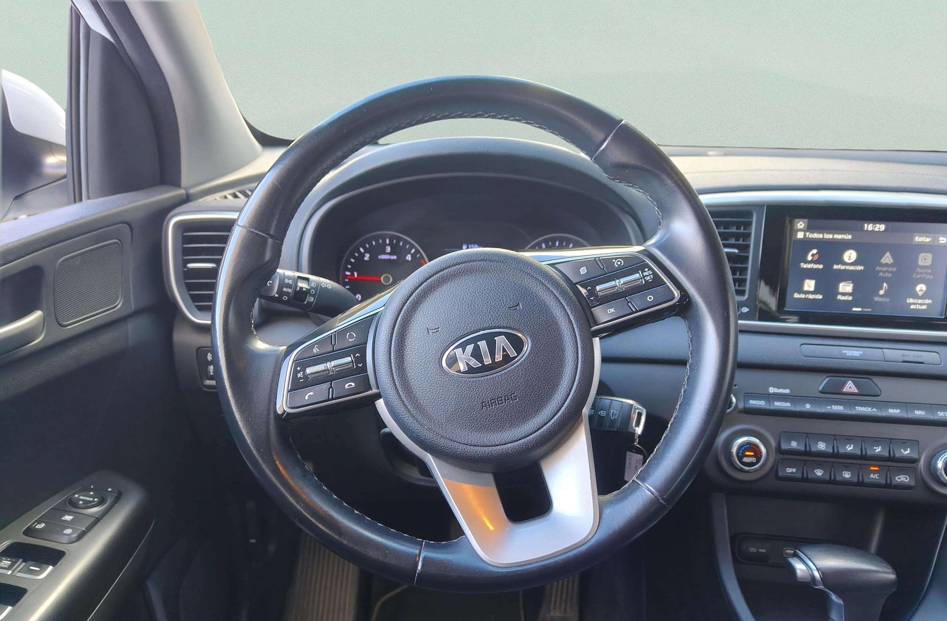 Kia Sportage 1.6 CRDi Business 4x2 DCT - foto 23