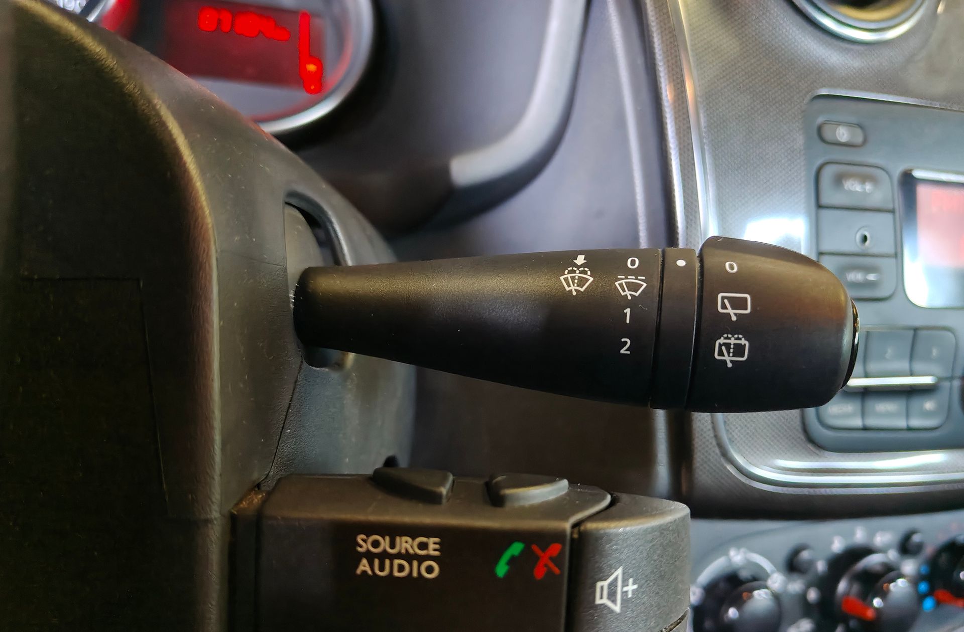 Dacia Sandero Stepway Essential 1.0 - foto 18