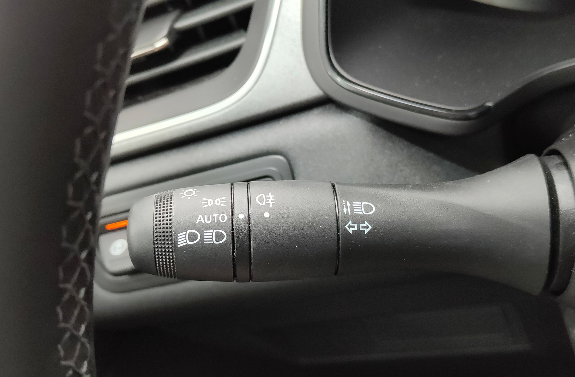 Renault Captur Techno TCe - foto 24