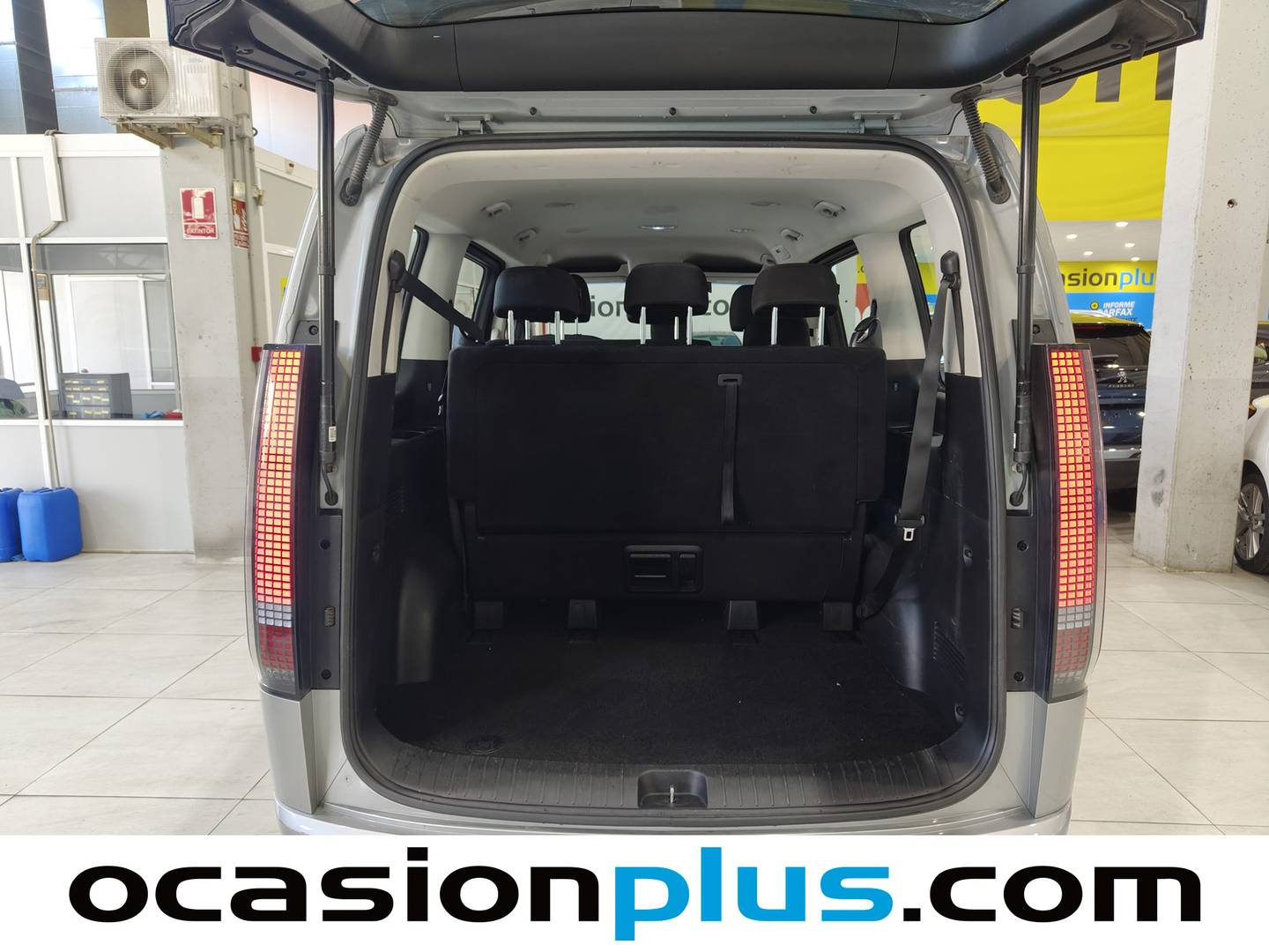 Foto Hyundai Staria Hyundai Staria 2.2 CRDI Maxx 9S (177 CV) 9 Plazas