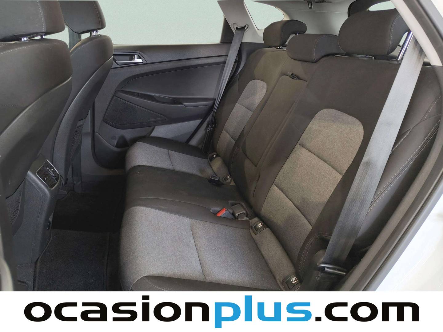 Foto asientos traseros Hyundai Tucson Hyundai Tucson 1.6 CRDI 48V SLE 4x2 (116 CV)
