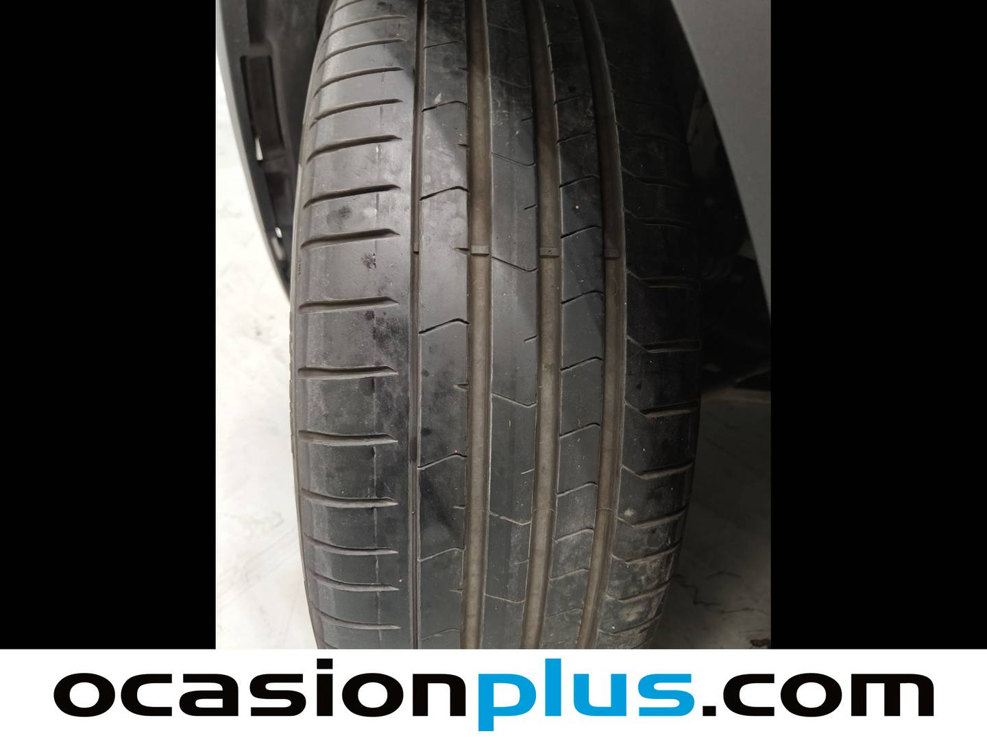 Foto Mercedes GLB Mercedes-Benz GLB 200 d 4Matic Pack AMG (150 CV)