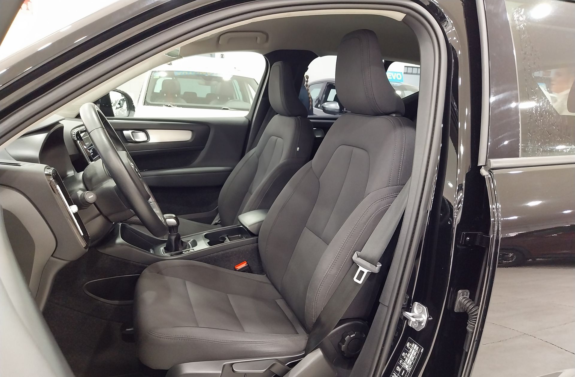 Volvo XC40 T3 Business Plus - foto 11
