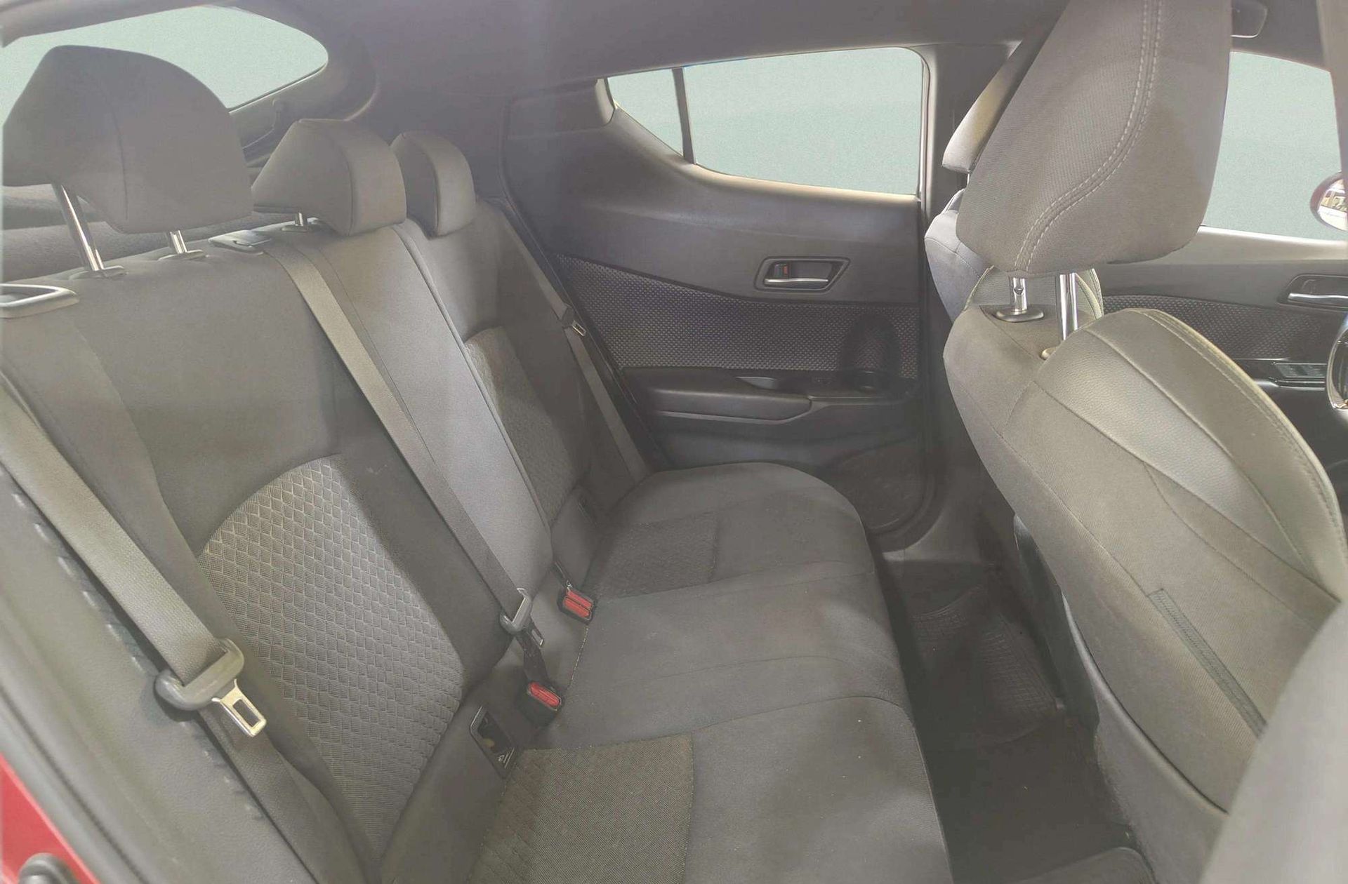 Toyota C-HR 1.8 125H Advance - foto 15