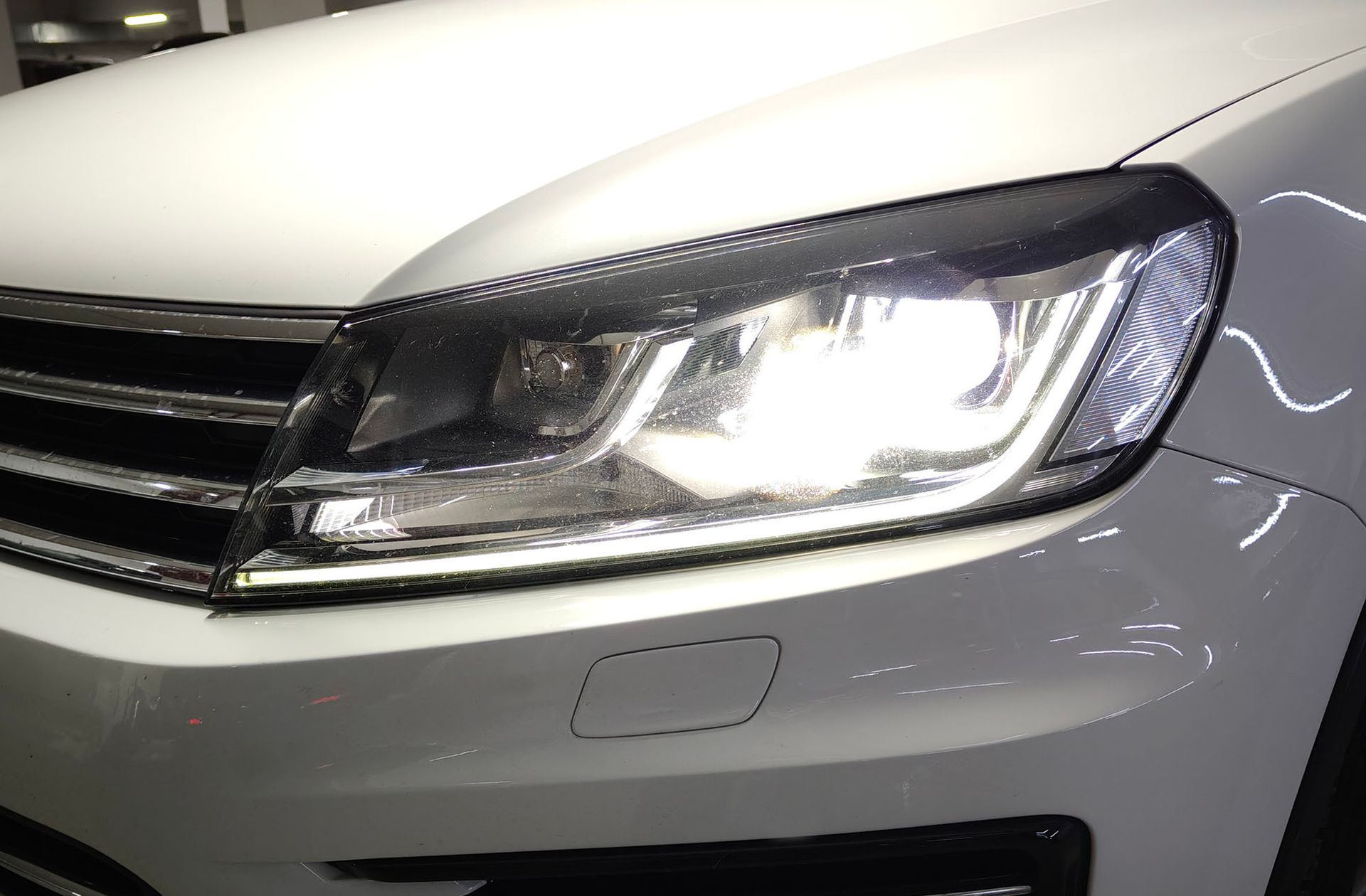 Volkswagen Touareg R-Line 3.0 TDI BMT Tiptronic - foto 25