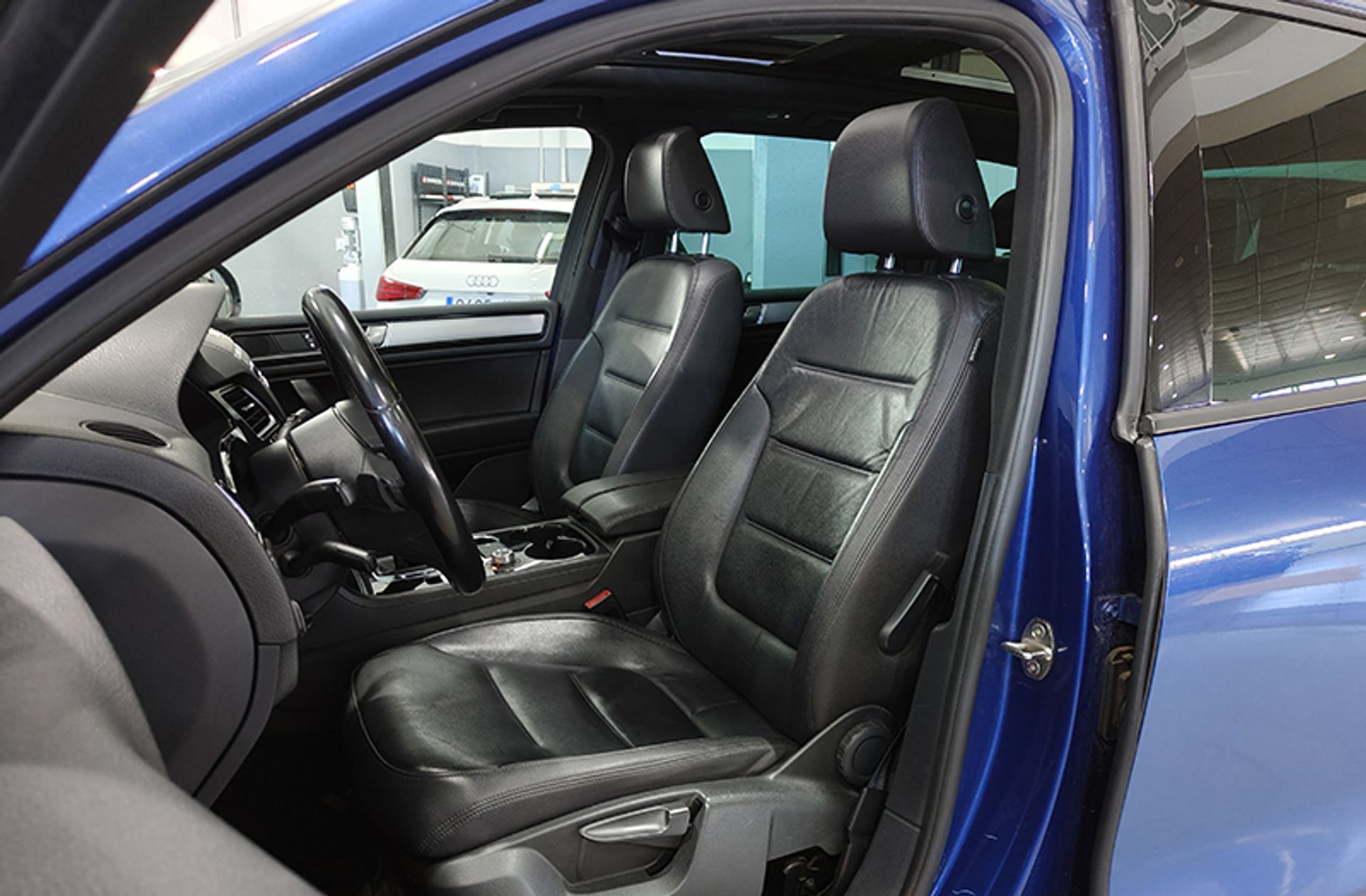 Volkswagen Touareg R-Line 3.0 TDI BMT Tiptronic - foto 12