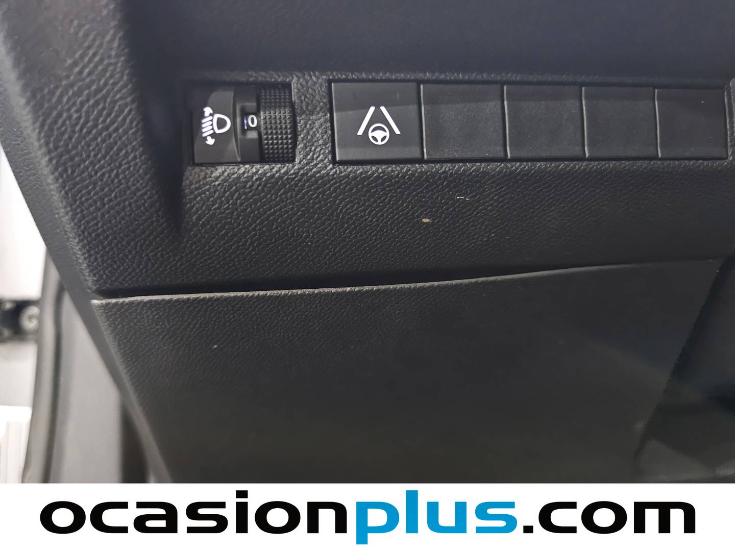 Peugeot 2008 Peugeot 2008 Allure Hybrid eDCS6 (145 CV) seminuevo