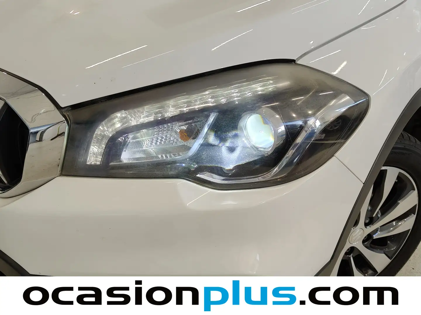 Foto Suzuki SX4 S-Cross Suzuki SX4 S-Cross 1.6 DDiS GLX 4x2 (120 CV)