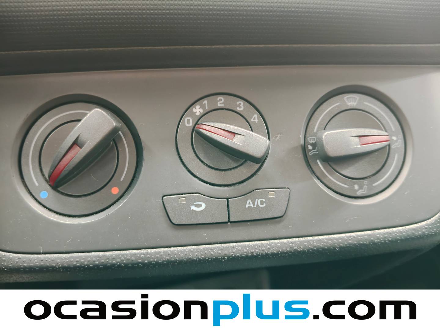 Extras y acabados del Seat Ibiza Seat Ibiza 1.2 TSI Reference ITech 30 Aniversario (85 CV)