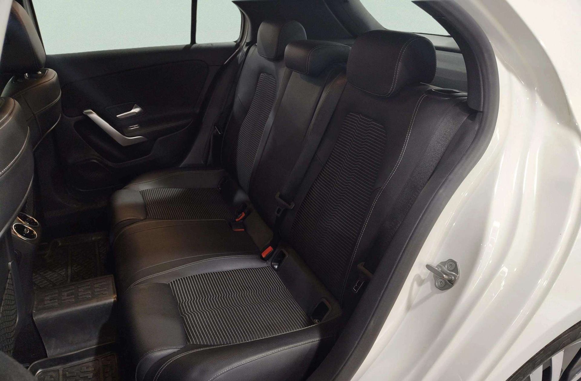Mercedes-Benz Clase A 180 d - foto 13