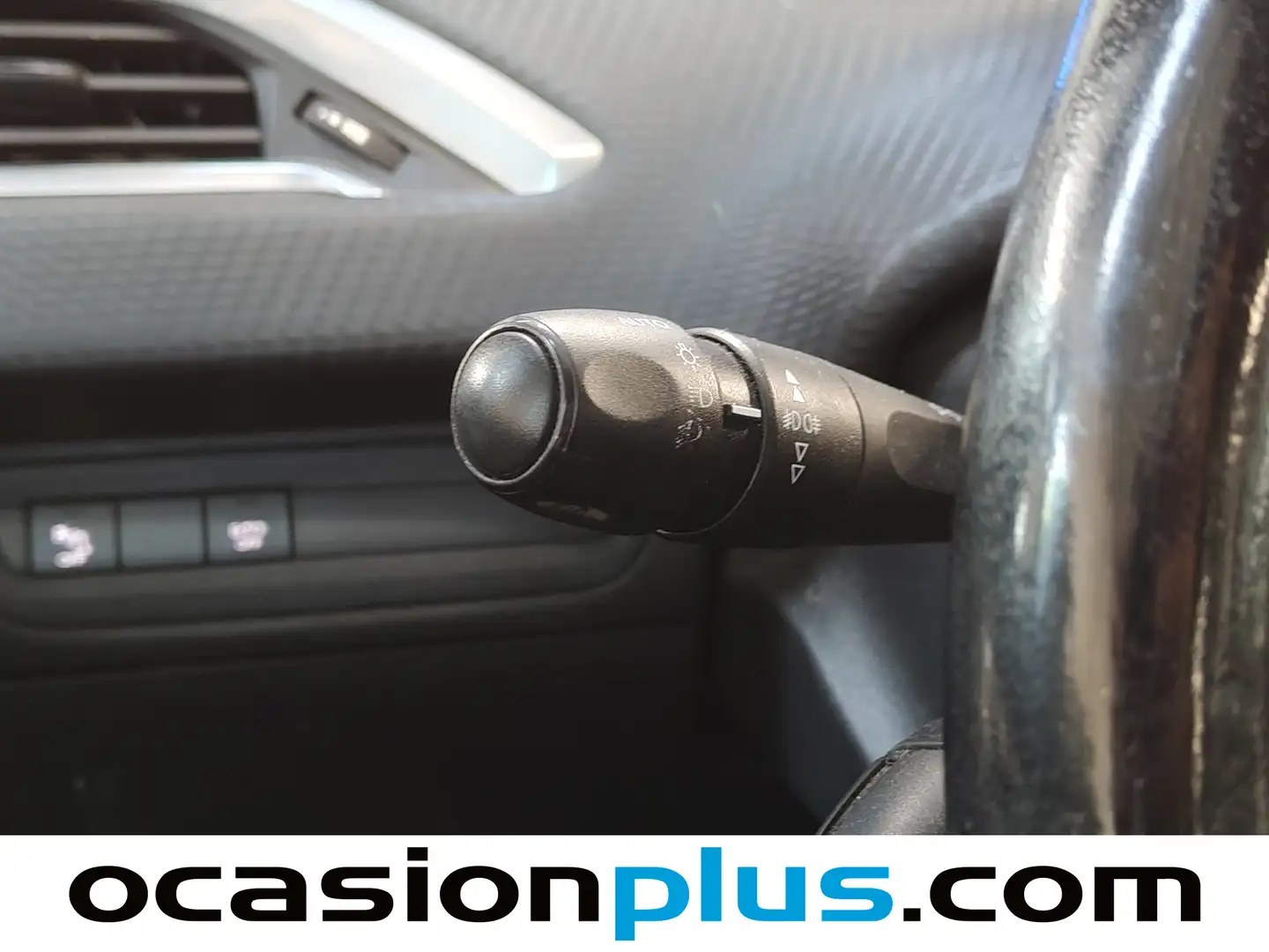 Foto Peugeot 2008 Peugeot 2008 BlueHDi 120 S&S Allure (120 CV)