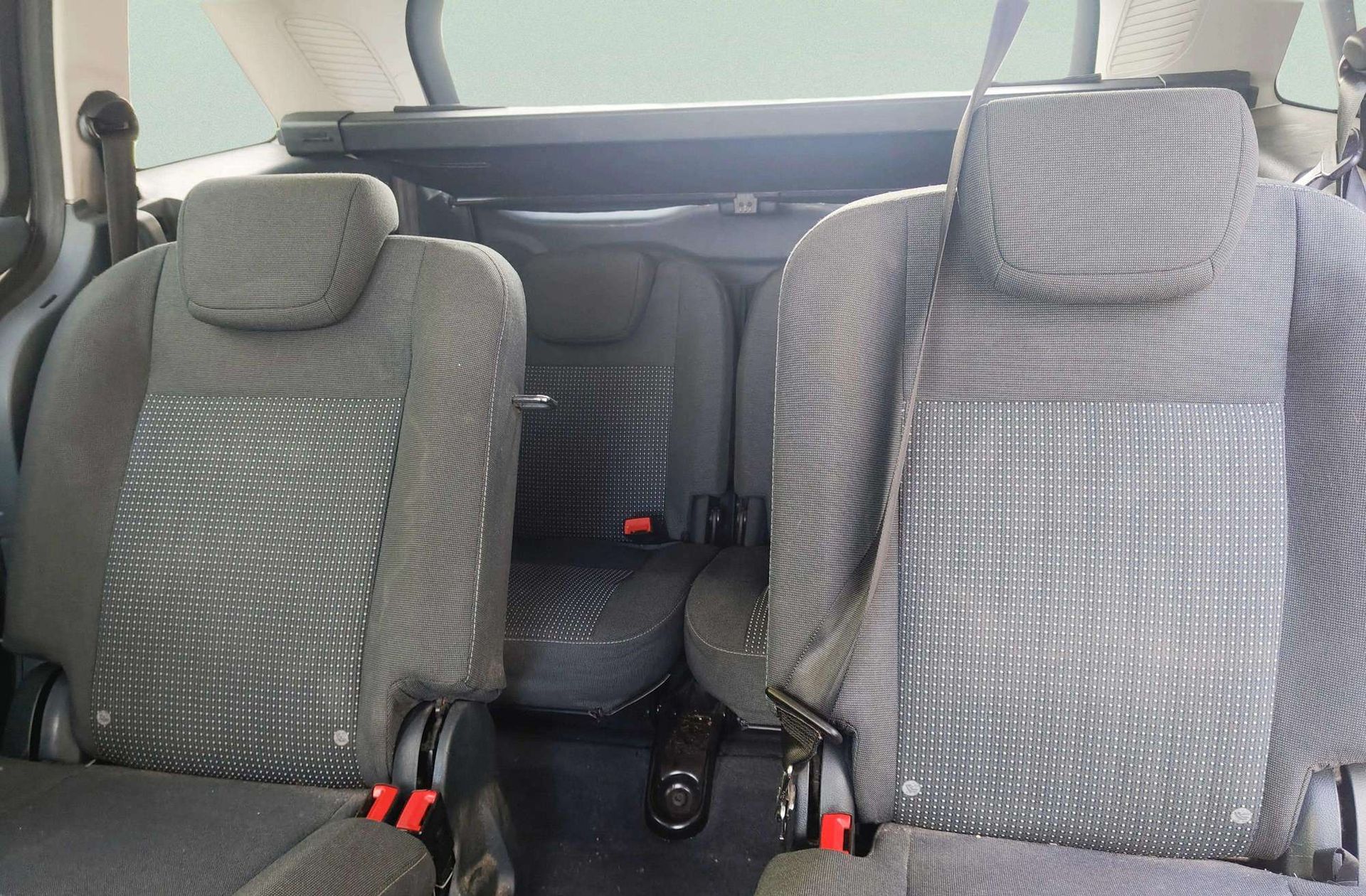 Ford Grand C-Max 1.0 EcoBoost 125 Start-Stop Trend - foto 36