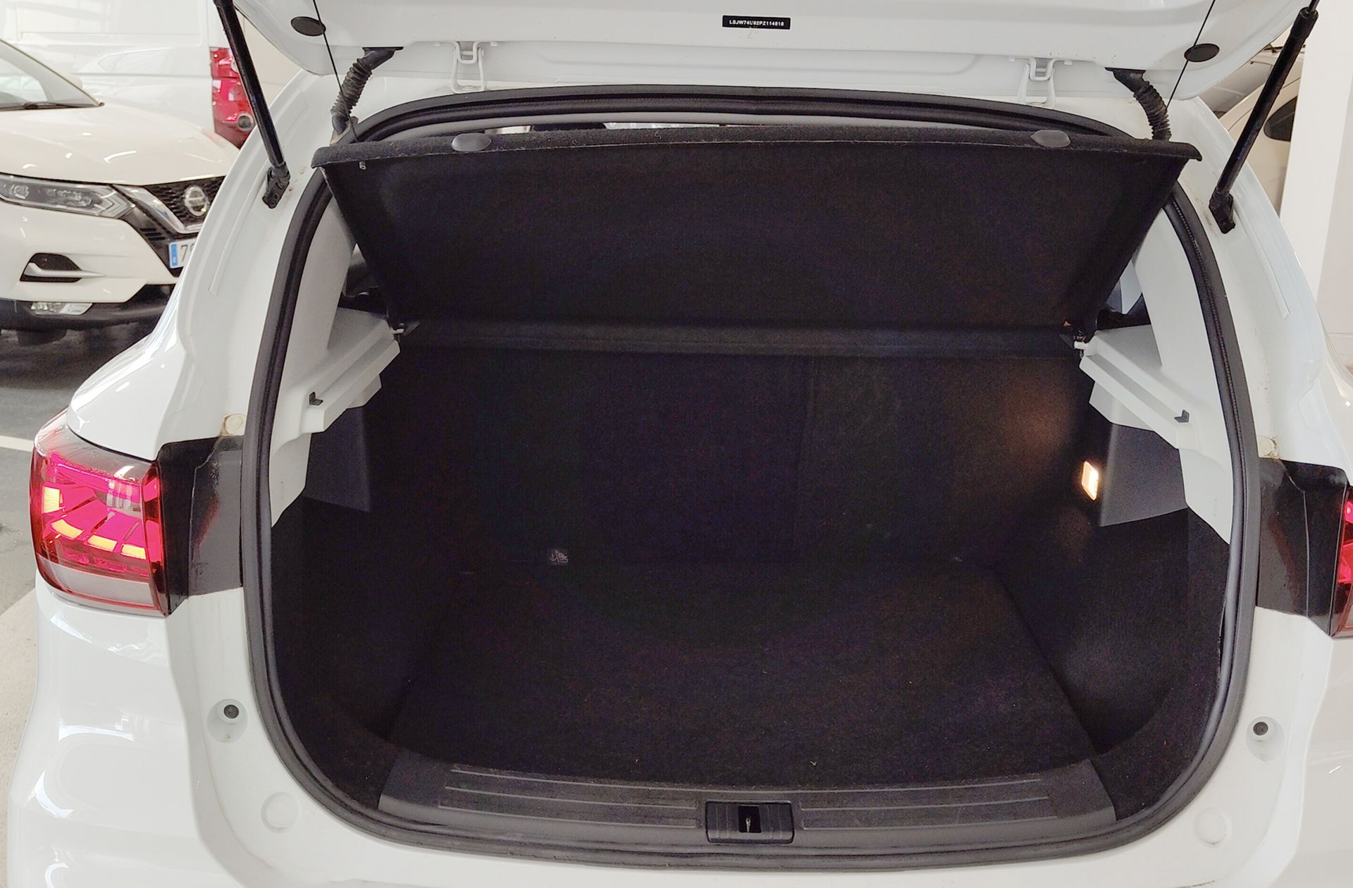 MG ZS 1.5 Luxury - foto 19