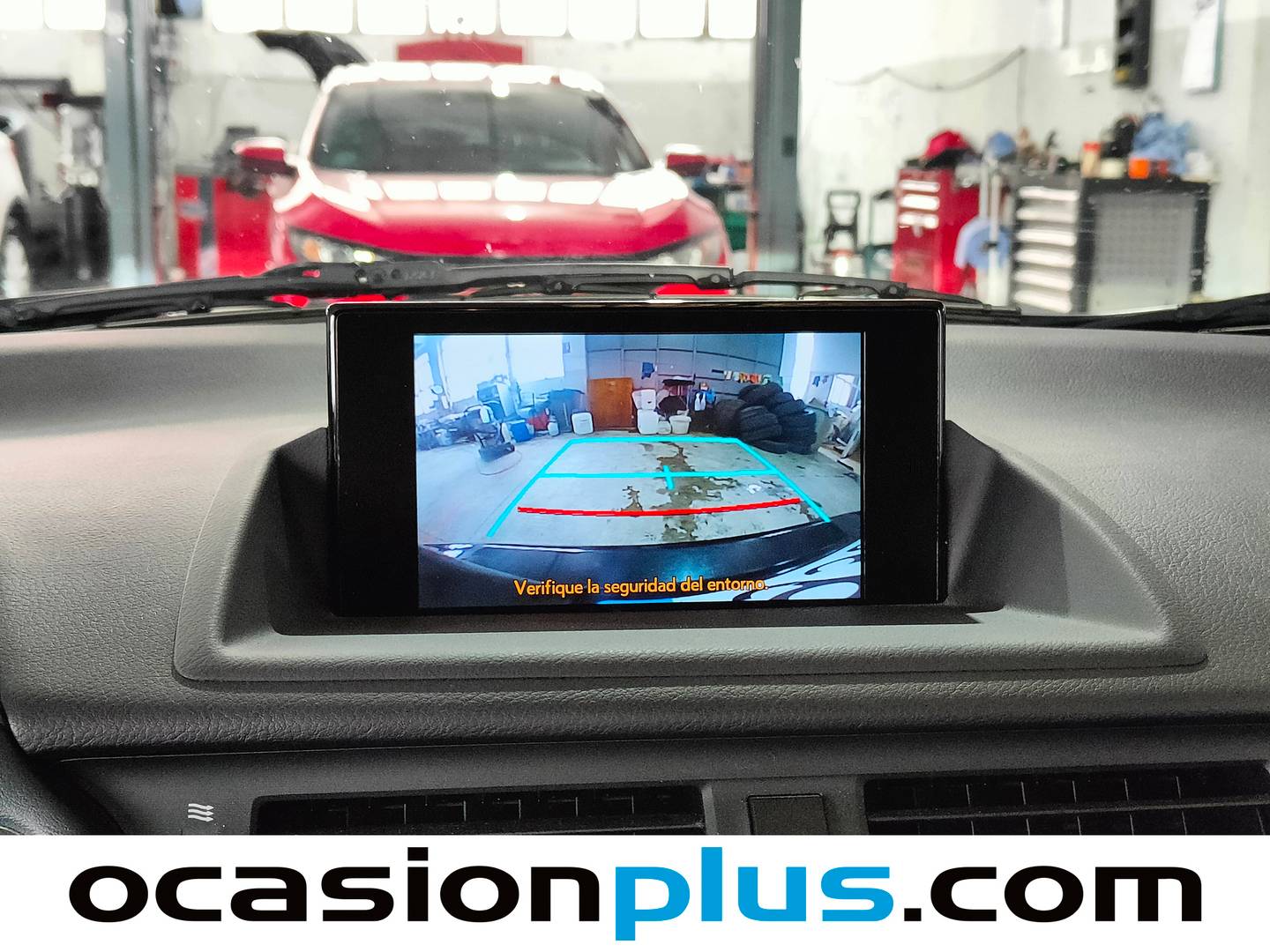 Equipamiento del Lexus CT Lexus CT 200h Black & Grey Edition (136 CV)