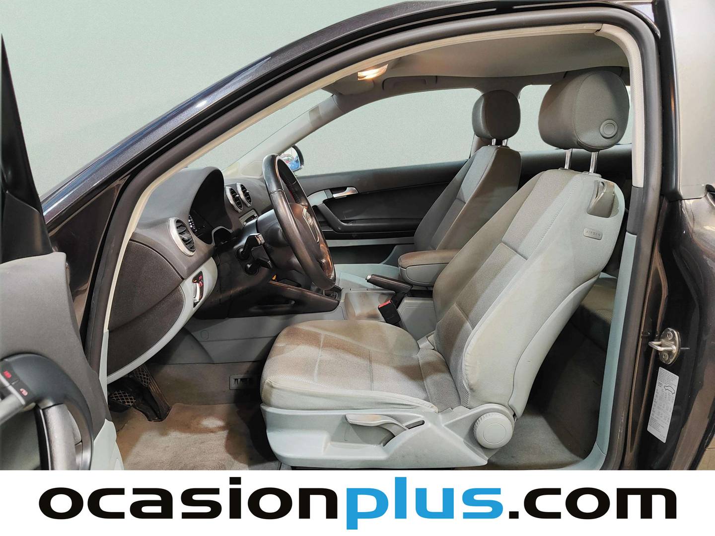 Foto asientos delanteros Audi A3 Audi A3 1.9 TDIe DPF Attraction (105 CV)