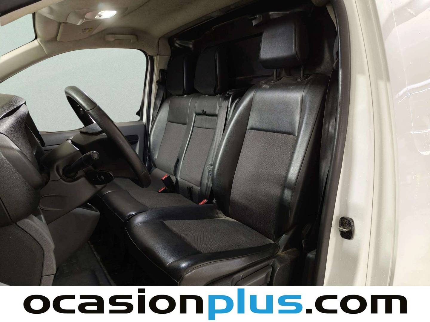 Foto asientos delanteros Peugeot Expert Peugeot Expert Furgon BlueHDi 120 S&S Pro Long (122 CV)