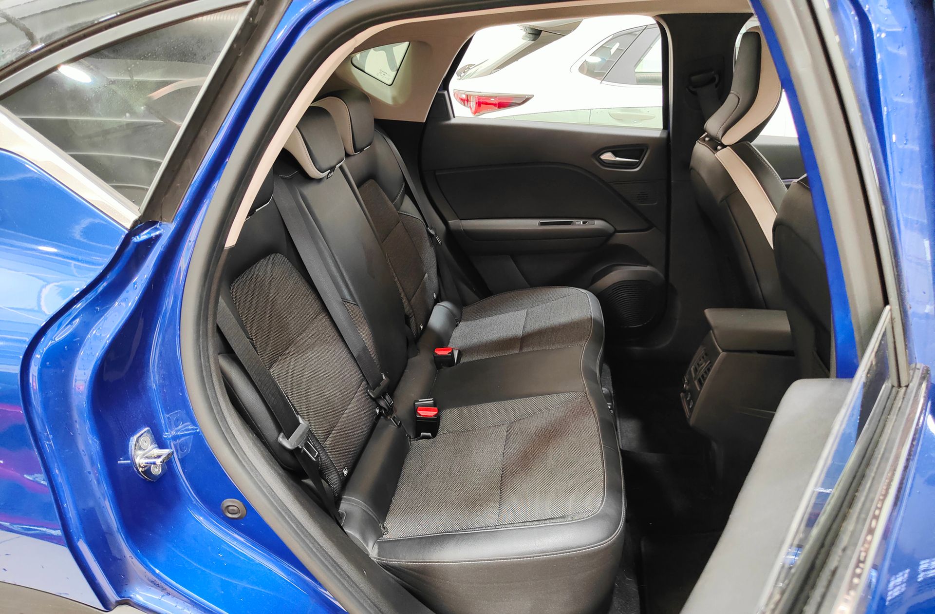 Renault Captur Zen TCe Micro Híbrido EDC GPF - foto 17