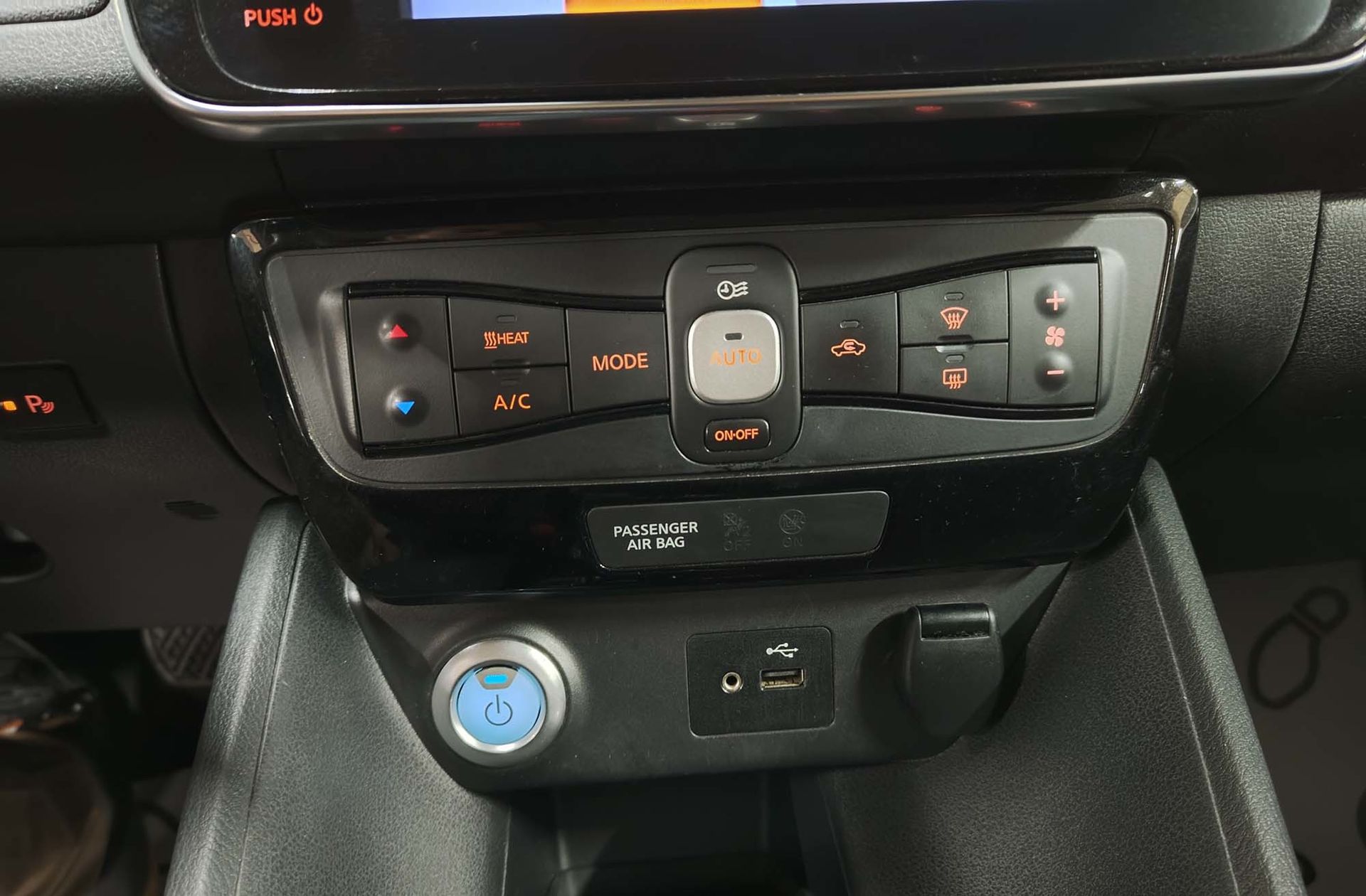Nissan Leaf 40kWh N-Connecta - foto 26