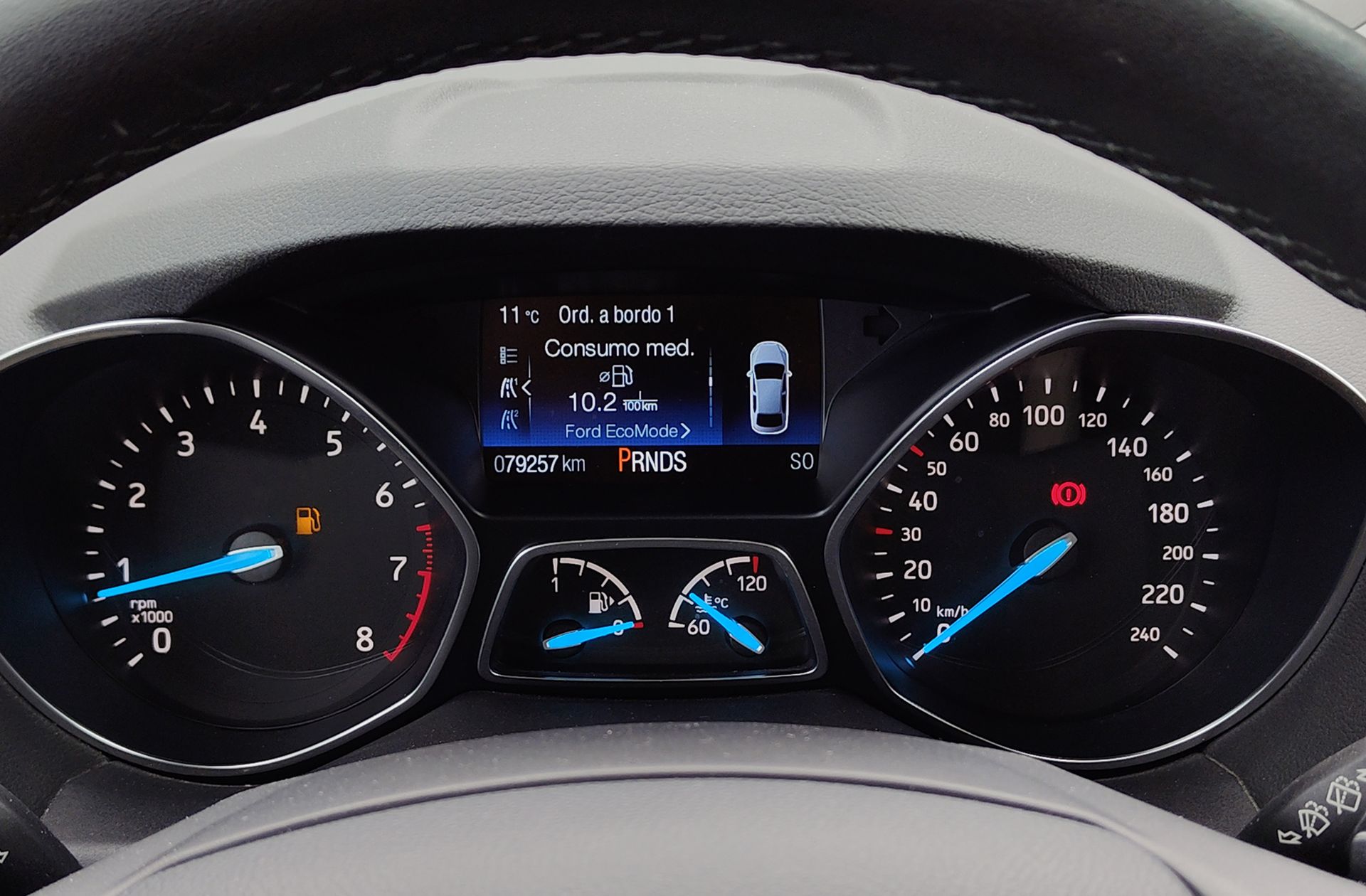 Ford Kuga 1.5 EcoBoost Titanium 4x4 - foto 26