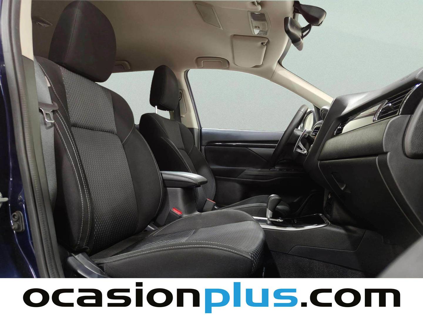 Mitsubishi Outlander Mitsubishi Outlander 200 MPI Motion 2WD CVT (150 CV) 7 Plazas de ocasión