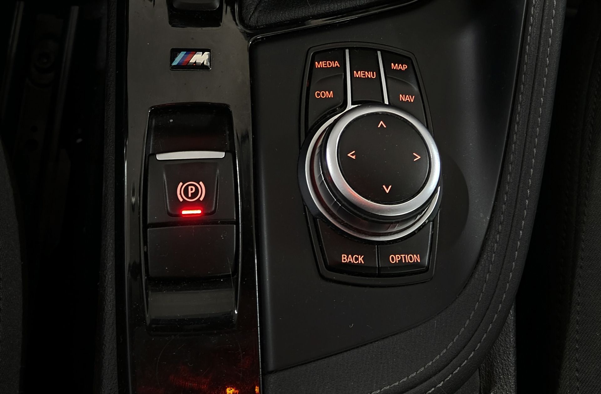 BMW X2 sDrive18d Pack M - foto 38