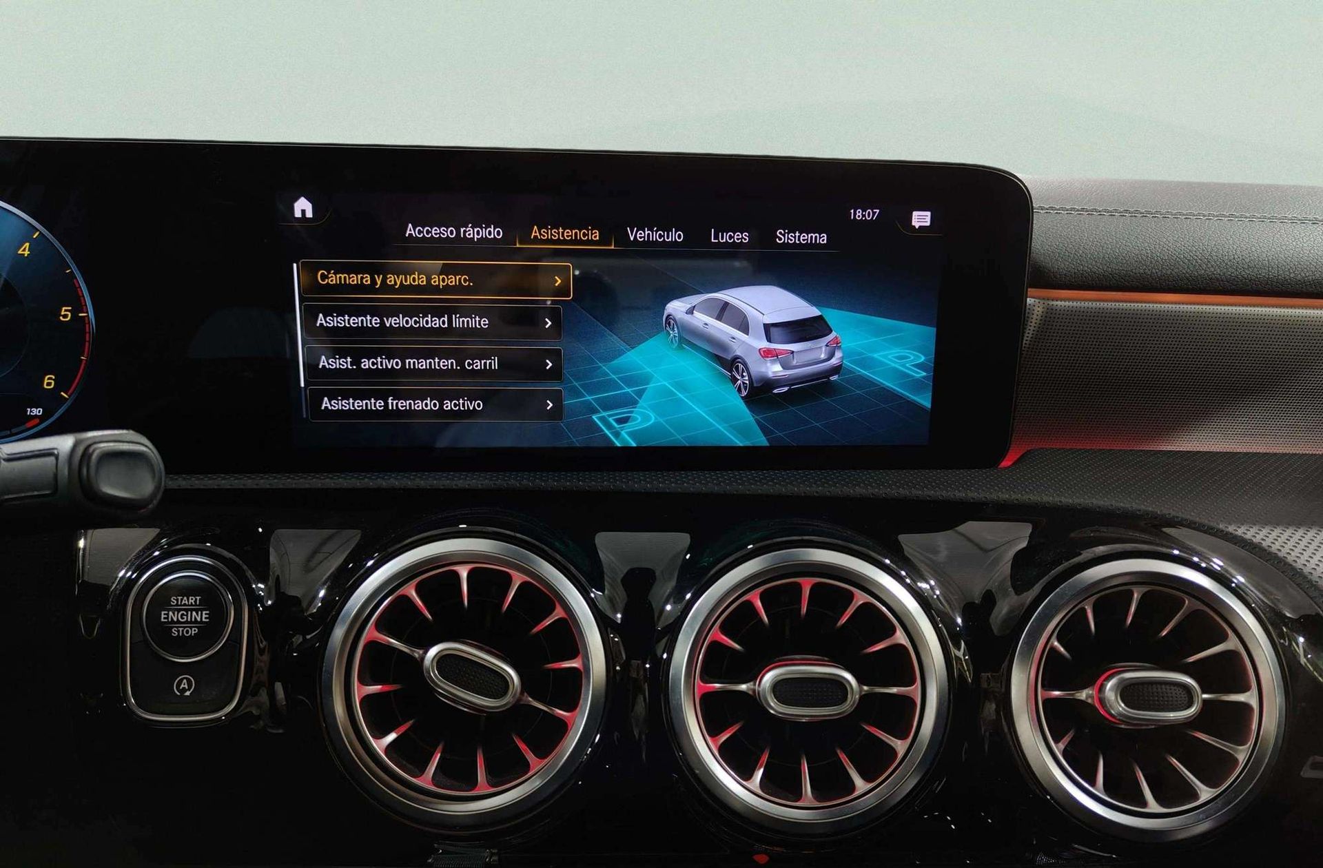 Mercedes-Benz Clase A 180 d Pack AMG - foto 13