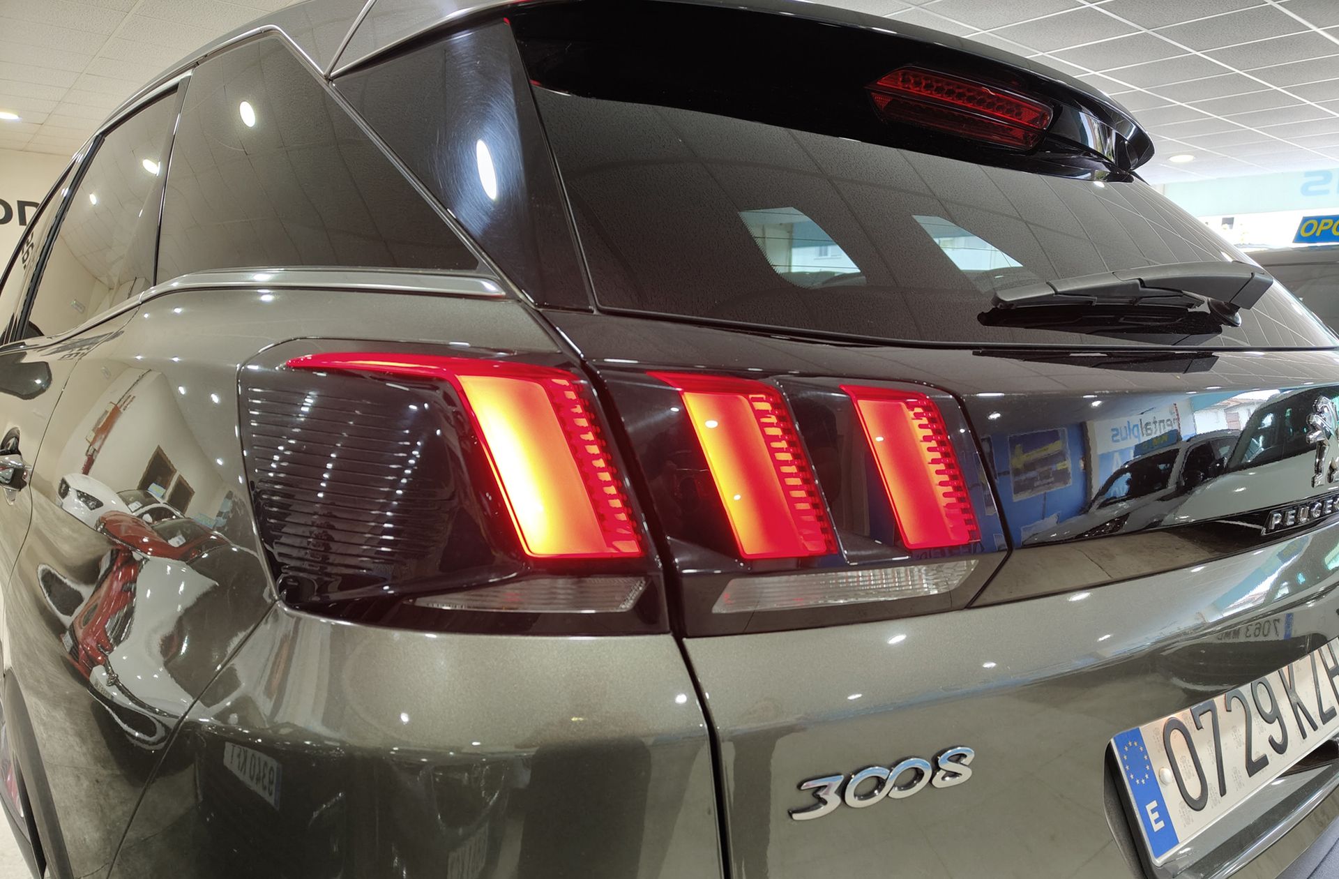 Peugeot 3008 PureTech 130 GT Line - foto 18