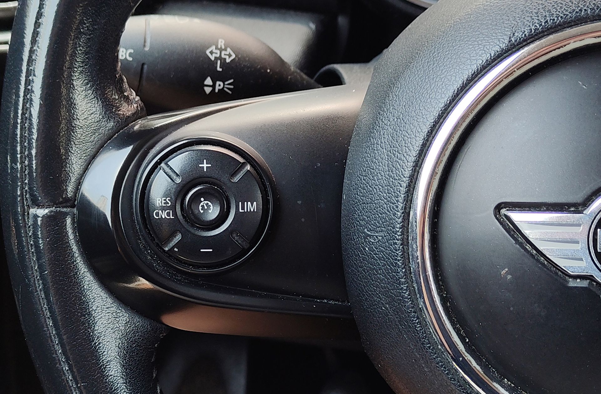 MINI Cooper One D - foto 22