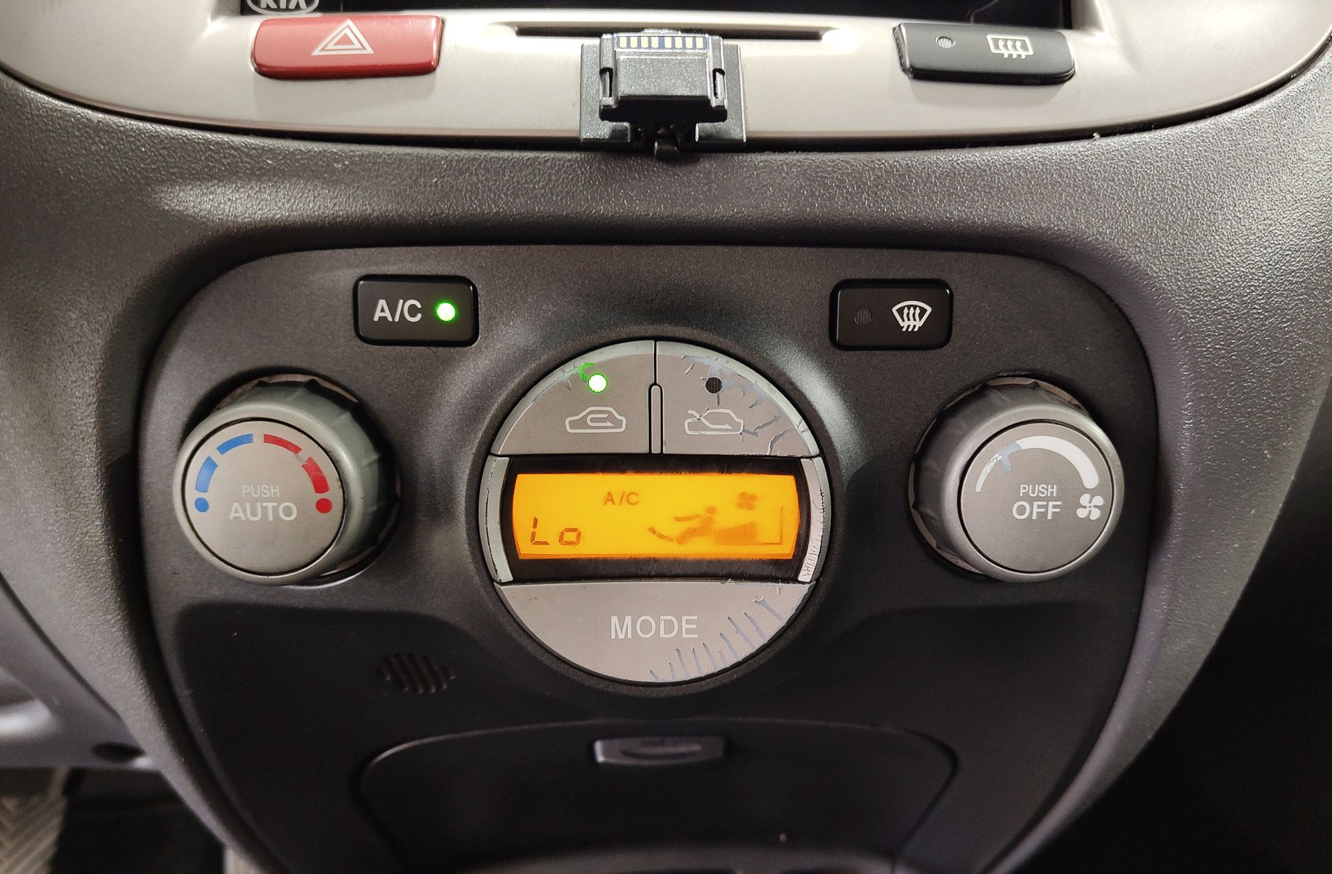 Kia Rio 1.5 CRDi Emotion - foto 23