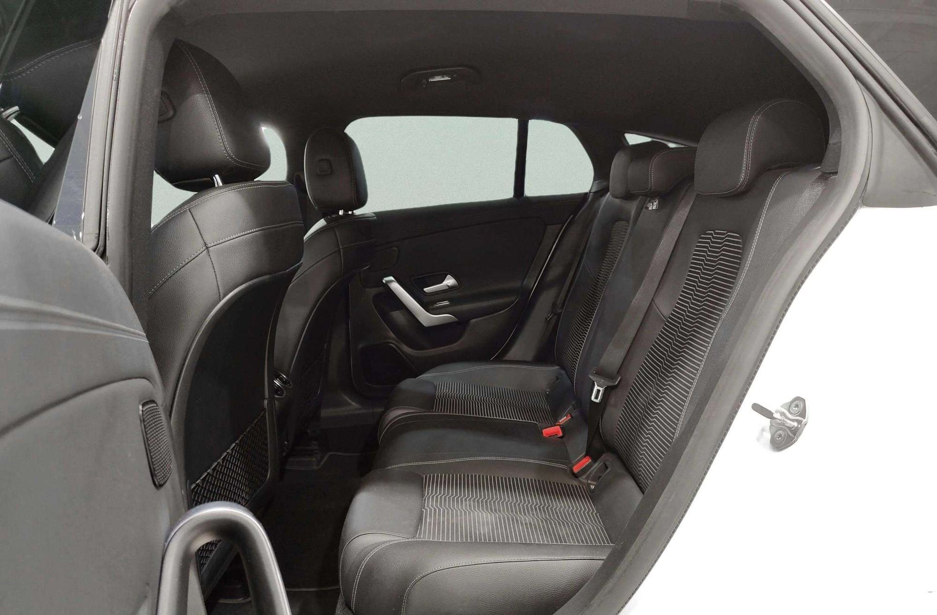 Mercedes-Benz CLA Shooting Brake Shooting Brake 200 - foto 16