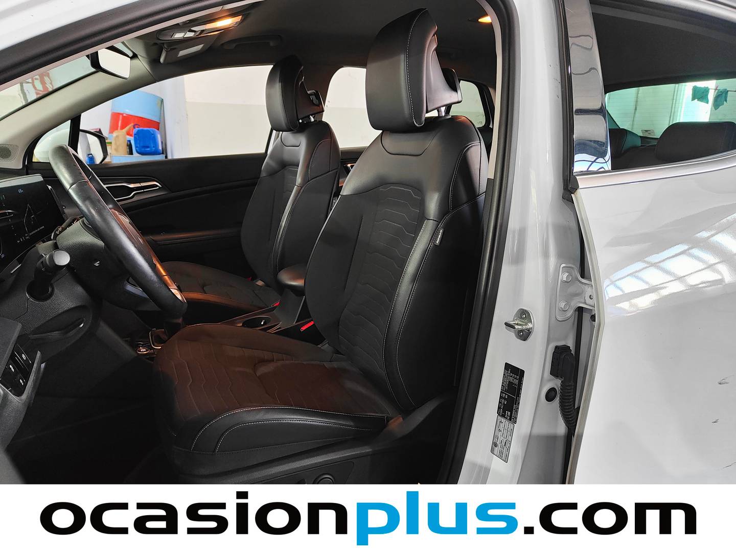 Foto asientos delanteros KIA Sportage Kia Sportage 1.6 T-GDi MHEV Tech 4x2 (150 CV)