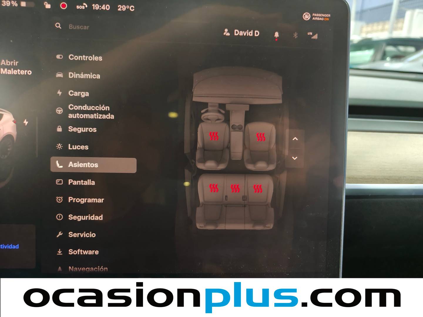 Extras y acabados del Tesla Model Y Tesla Model Y Gran Autonomía 4WD (514 CV)